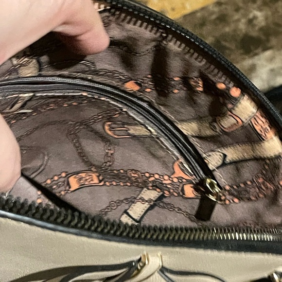 Bow tie cream crossbody bag - Picture 10 of 11